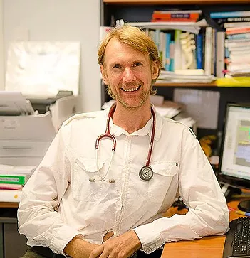 Dr. Adrian Hekel